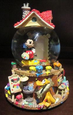 RARE Disney Mickey Mouse Tree House Pluto Painting Snowglobe Music Box Figure