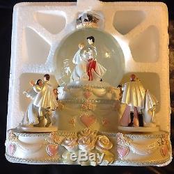 RARE Disney Princesses WEDDING DANCE Musical Rotation Figurines Snowglobe-MIB