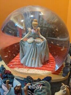 RARE Disney Store Cinderella So This Is Love Light Castle Music Snow Water Globe