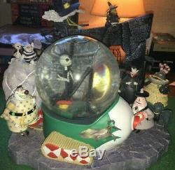 RARE Disney Store Nightmare Before Christmas Large Musical Snow Globe