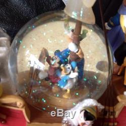 RARE Disney WORLD OF DISNEY MAGICAL GATHERING Musical Blower Snowglobe MIB-HTF