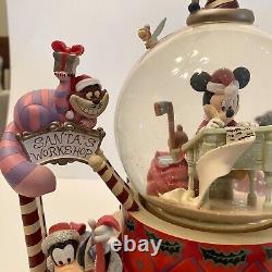 RAREDisneyMickey Mouse Christmas-Santas Workshop Snow globePERFECT CONDITION