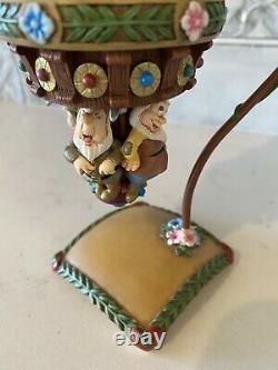 Rare Disney 11 Snow White & The 7 Dwarves Hanging Snow Globe with Vine Stand