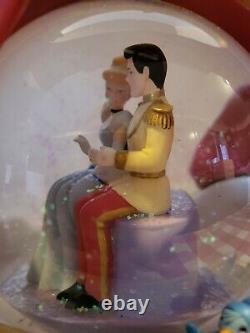 Rare Disney Cinderella carriage snow globe