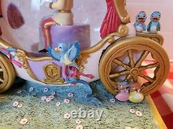 Rare Disney Cinderella carriage snow globe