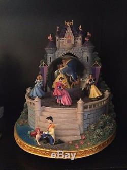 Rare Disney Princess Castle Snowglobe LARGE / Excellent Condition