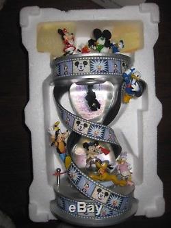 Rare! LIGHT UP Walt Disney FAB 5 MICKEY & FRIENDS Hourglass Snowglobe Statue
