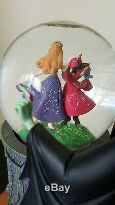 Rare Maleficent Aurora Disney Villains Musical Rotating Snow Globe 2006