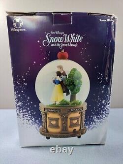 Rare New Disney Snow White And The Seven Dwarfs Musical Snow Globe Disneystore