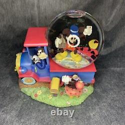 Rare Vintage Disney Mickey And Minnie Mouse Mail Truck Musical Snow Globe Goofy
