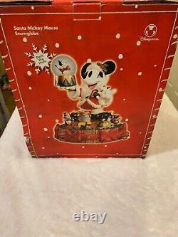 Santa Mickey Mouse Disney Christmas snow globe