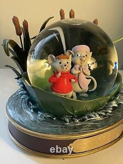 Snow Globe Walt Disney's The Rescuers With Box