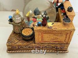 VTG Disney Geppetto's Workshop Pinocchio Musical Snow Globe w Original Box Rare