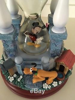 Very Rare Disney Mickey At Home Hourglass Snowglobe