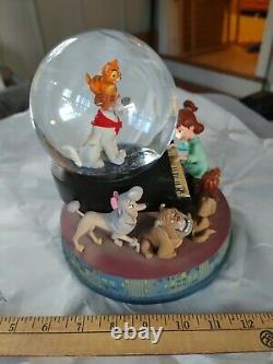 Very Rare Oliver And Company Disney Musical Snow Globe Beautiful
