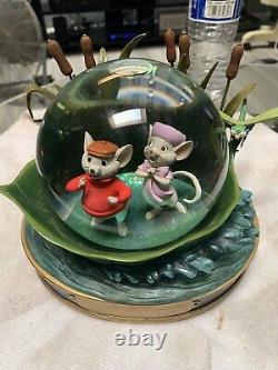 Vintage Clean 4.5 Snow Globe Music Disney Store The Rescuers 30th Anniversary