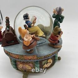 Vintage Snow White And The Seven Dwarfs Musical Snow Globe Work