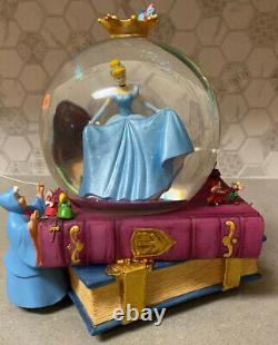 Walt Disney Cinderella Snow Globe