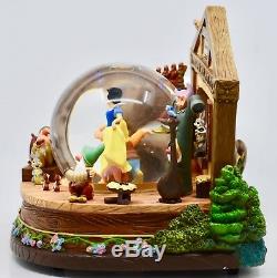 Walt Disney Snow White & 7 Dwarfs Snow Globe Sculpture with Music Box OOP Rare
