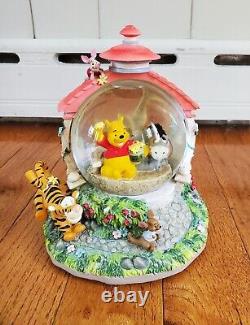 Walt Disney Winnie The Pooh Gazebo Musical Snow Globe Tigger #17499